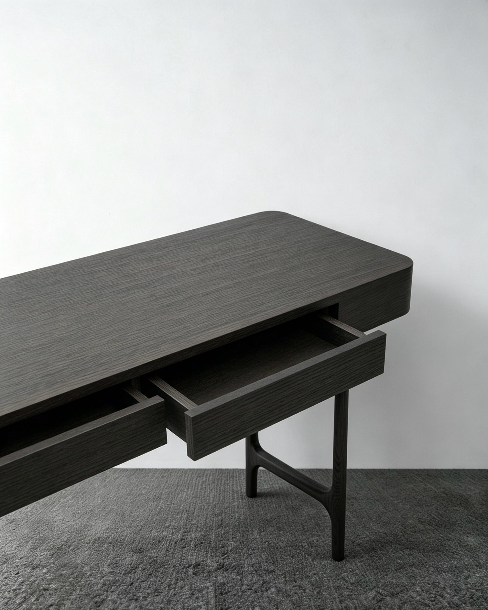Taro Writing Desk